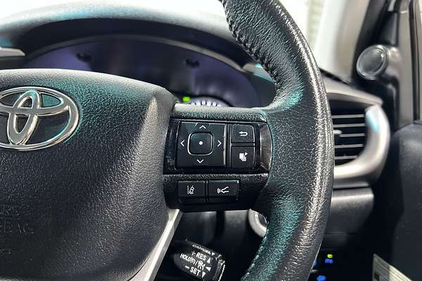 2020 Toyota Hilux SR5 GUN126R 4X4