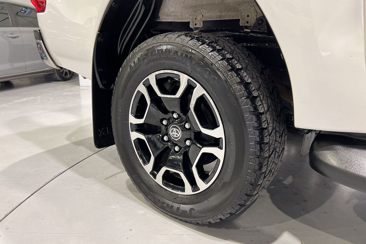 2020 Toyota Hilux SR5 GUN126R 4X4