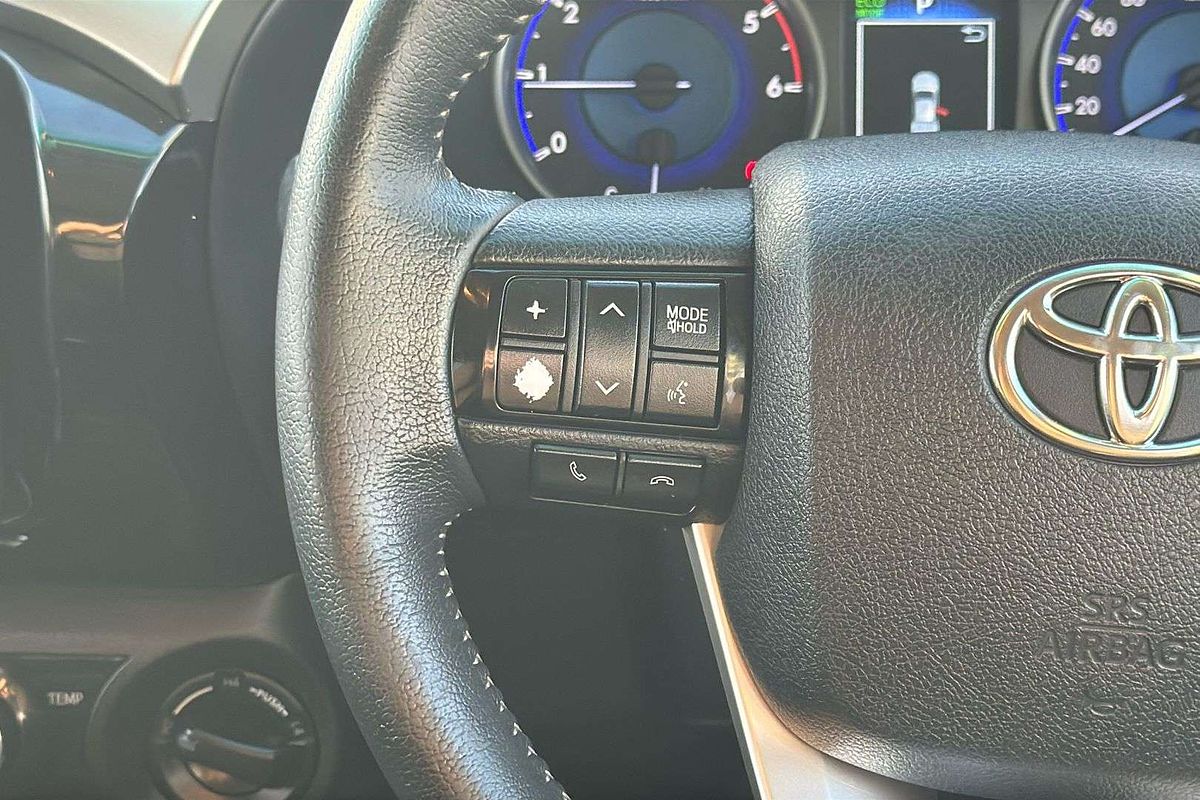 2017 Toyota Hilux SR GUN126R 4X4