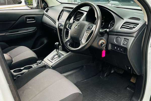 2019 Mitsubishi Triton GLX MR 4X4