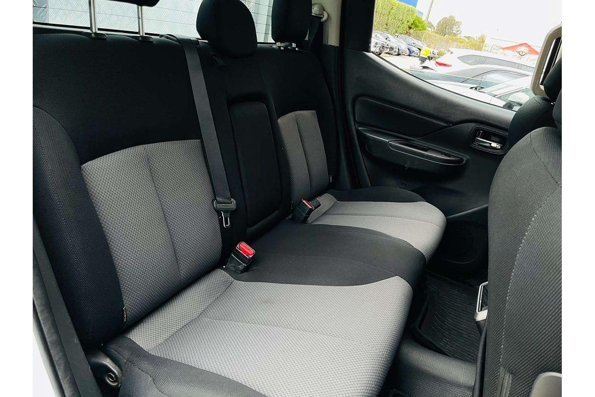 2019 Mitsubishi Triton GLX MR 4X4
