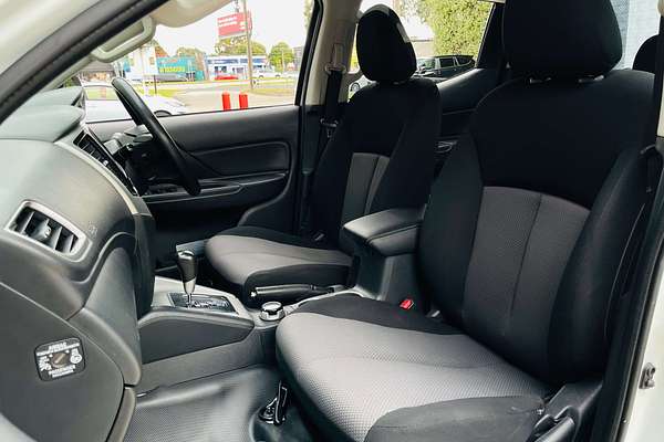 2019 Mitsubishi Triton GLX MR 4X4