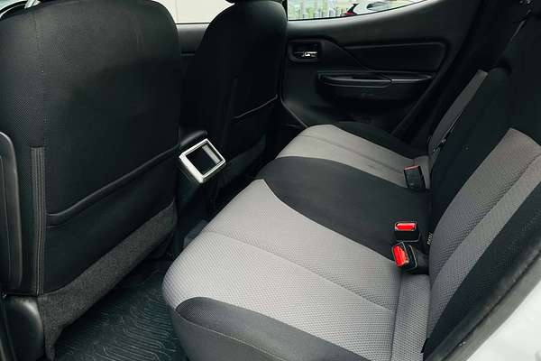 2019 Mitsubishi Triton GLX MR 4X4