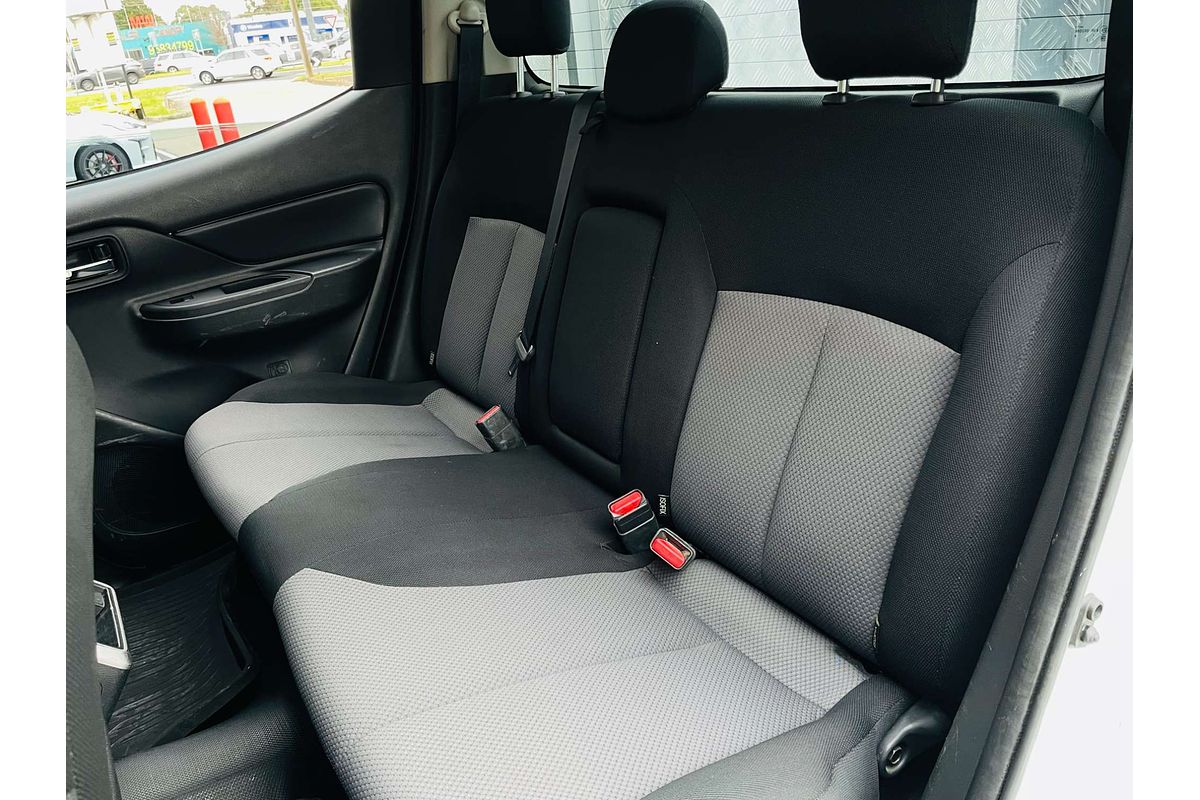 2019 Mitsubishi Triton GLX MR 4X4