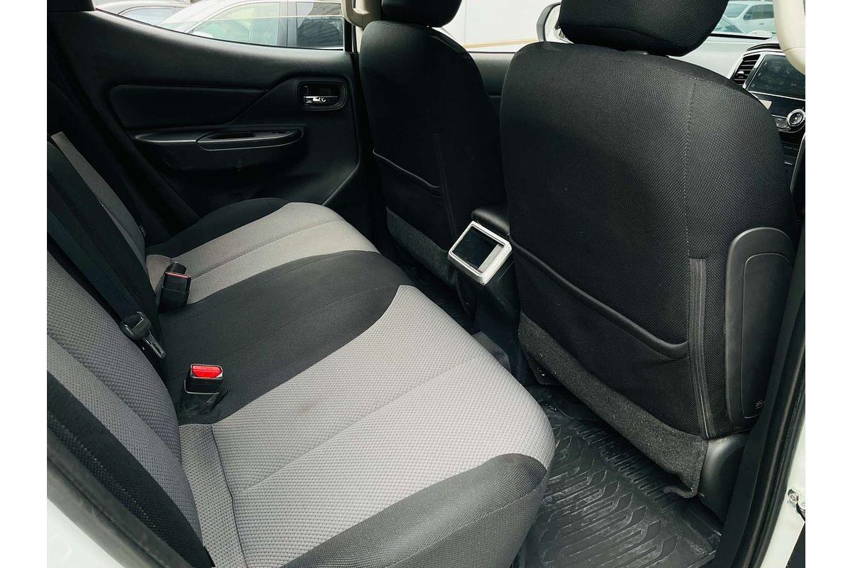 2019 Mitsubishi Triton GLX MR 4X4