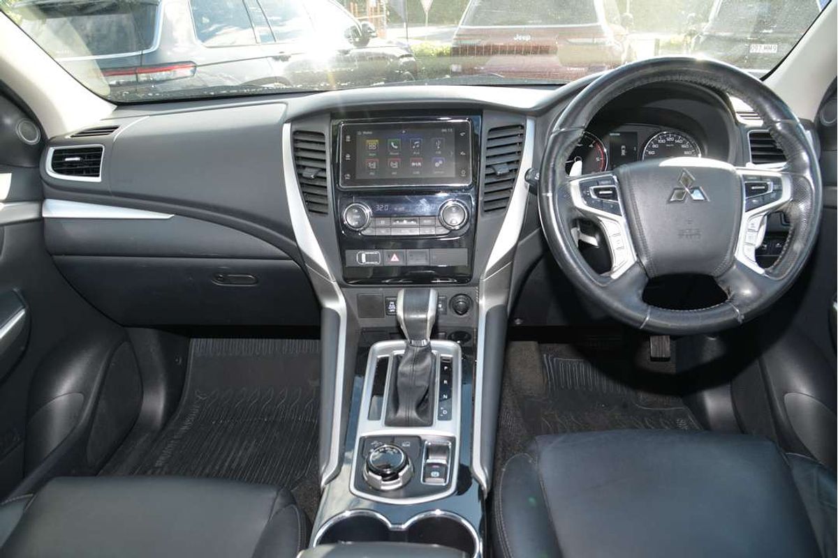 2019 Mitsubishi Pajero Sport Black Edition QE