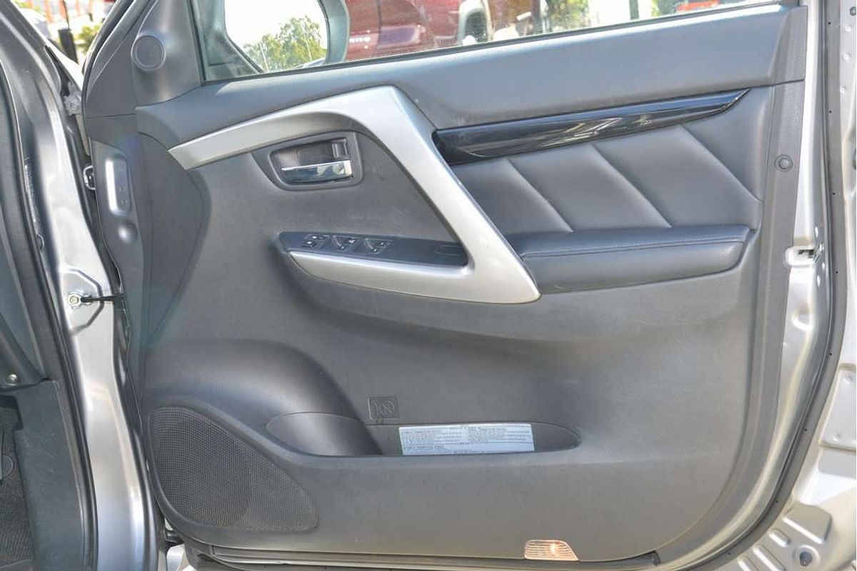 2019 Mitsubishi Pajero Sport Black Edition QE
