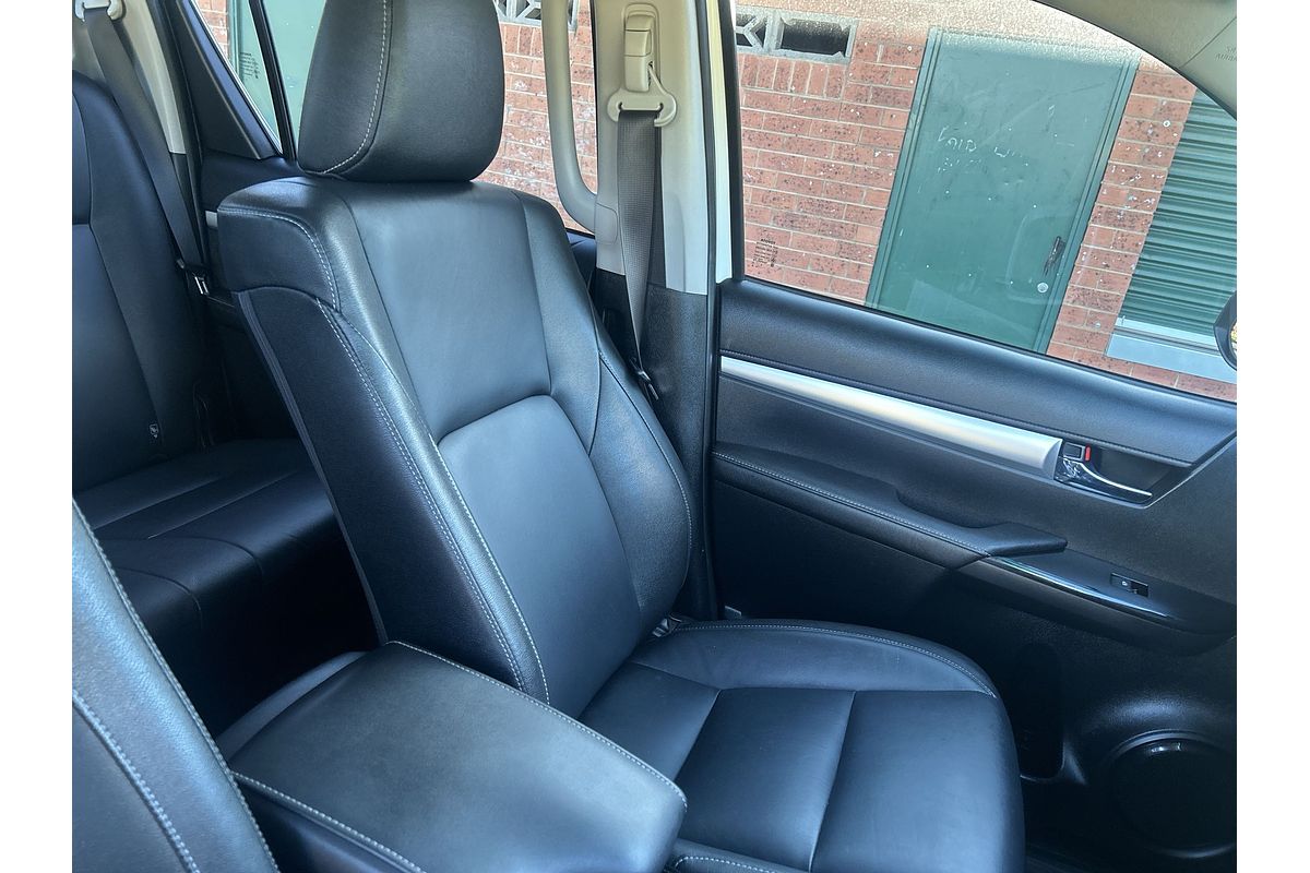 2021 Toyota Hilux SR5 GUN126R 4X4