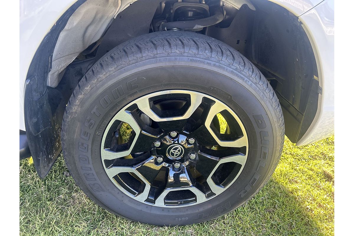 2021 Toyota Hilux SR5 GUN126R 4X4