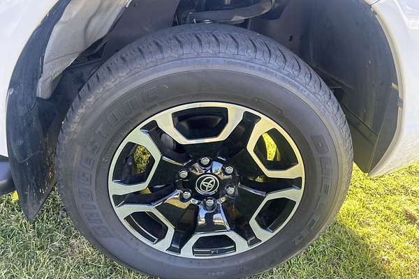 2021 Toyota Hilux SR5 GUN126R 4X4