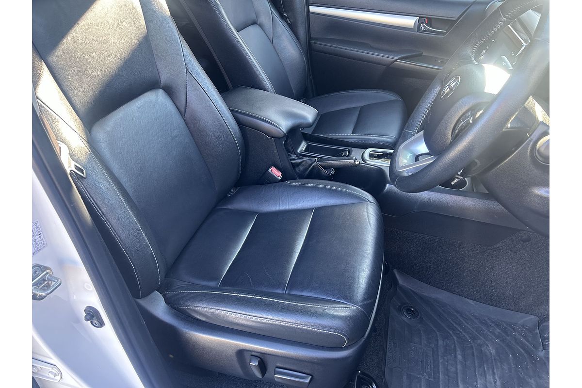 2021 Toyota Hilux SR5 GUN126R 4X4
