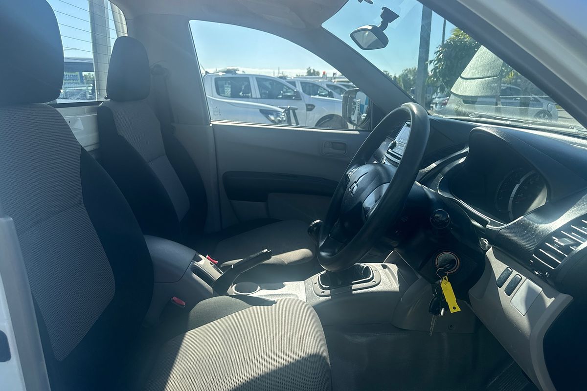 2014 Mitsubishi Triton GL MN Rear Wheel Drive
