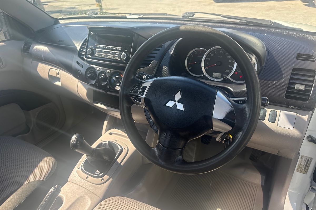 2014 Mitsubishi Triton GL MN Rear Wheel Drive