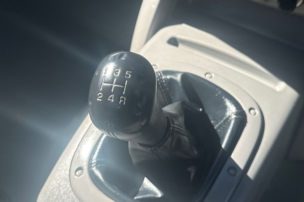 2014 Mitsubishi Triton GL MN Rear Wheel Drive