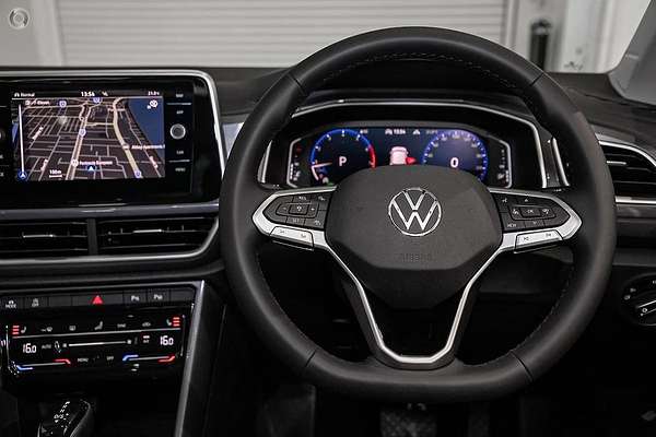 2025 Volkswagen T-Roc 110TSI Style D11
