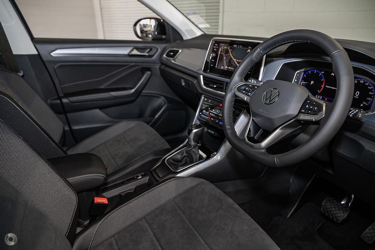 2025 Volkswagen T-Roc 110TSI Style D11