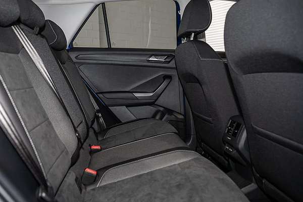 2025 Volkswagen T-Roc 110TSI Style D11