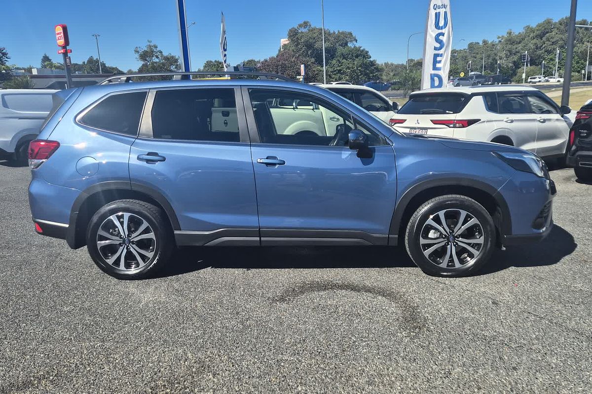 2023 Subaru Forester 2.5i Premium S5