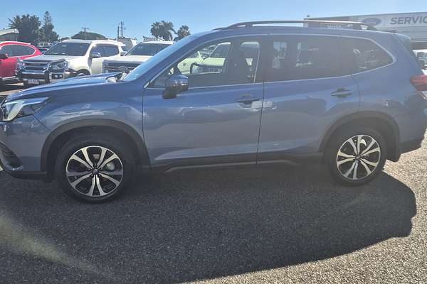 2023 Subaru Forester 2.5i Premium S5
