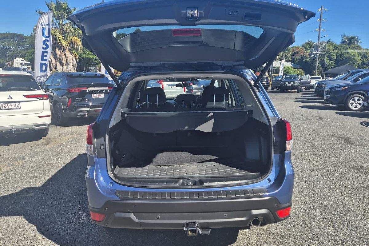 2023 Subaru Forester 2.5i Premium S5