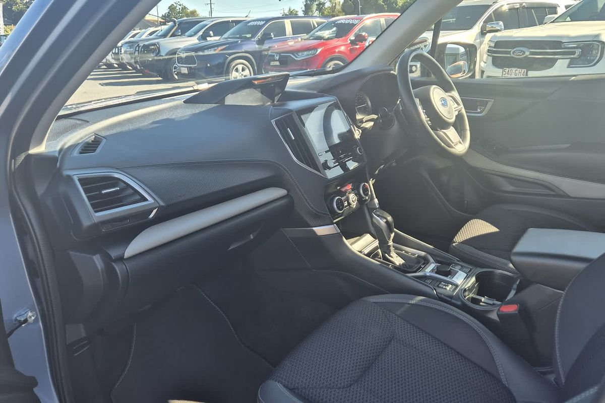 2023 Subaru Forester 2.5i Premium S5