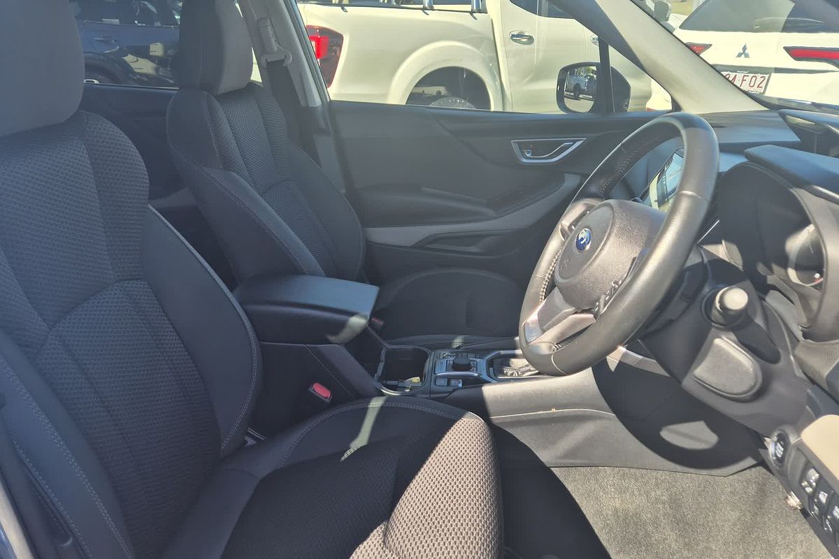 2023 Subaru Forester 2.5i Premium S5