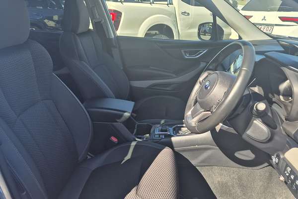 2023 Subaru Forester 2.5i Premium S5