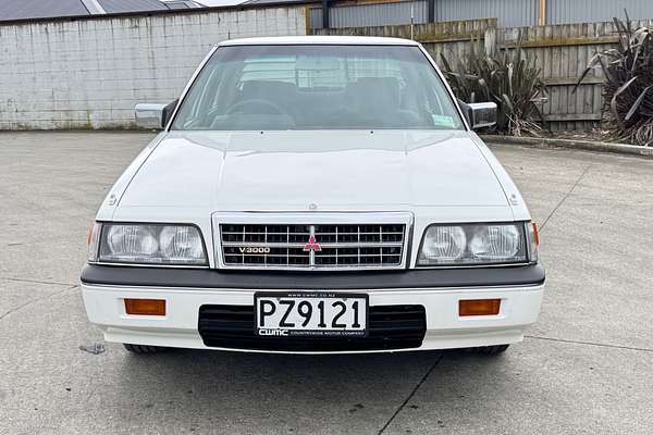 1991 Mitsubishi V3000