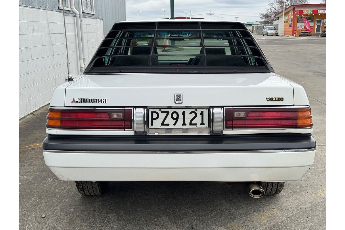 1991 Mitsubishi V3000
