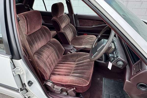 1991 Mitsubishi V3000