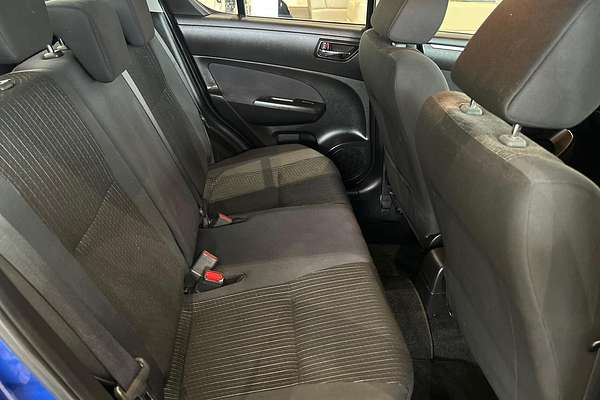 2014 Suzuki Swift GL Navigator FZ