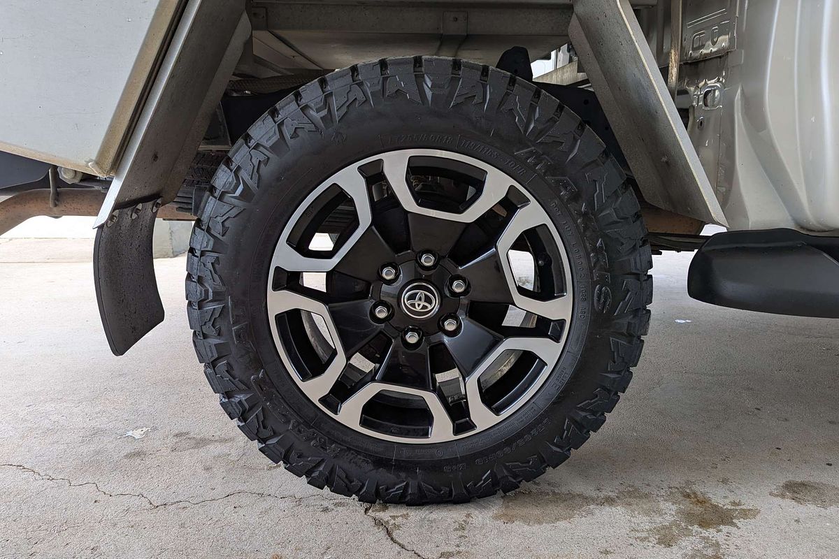 2021 Toyota Hilux SR5 GUN126R 4X4