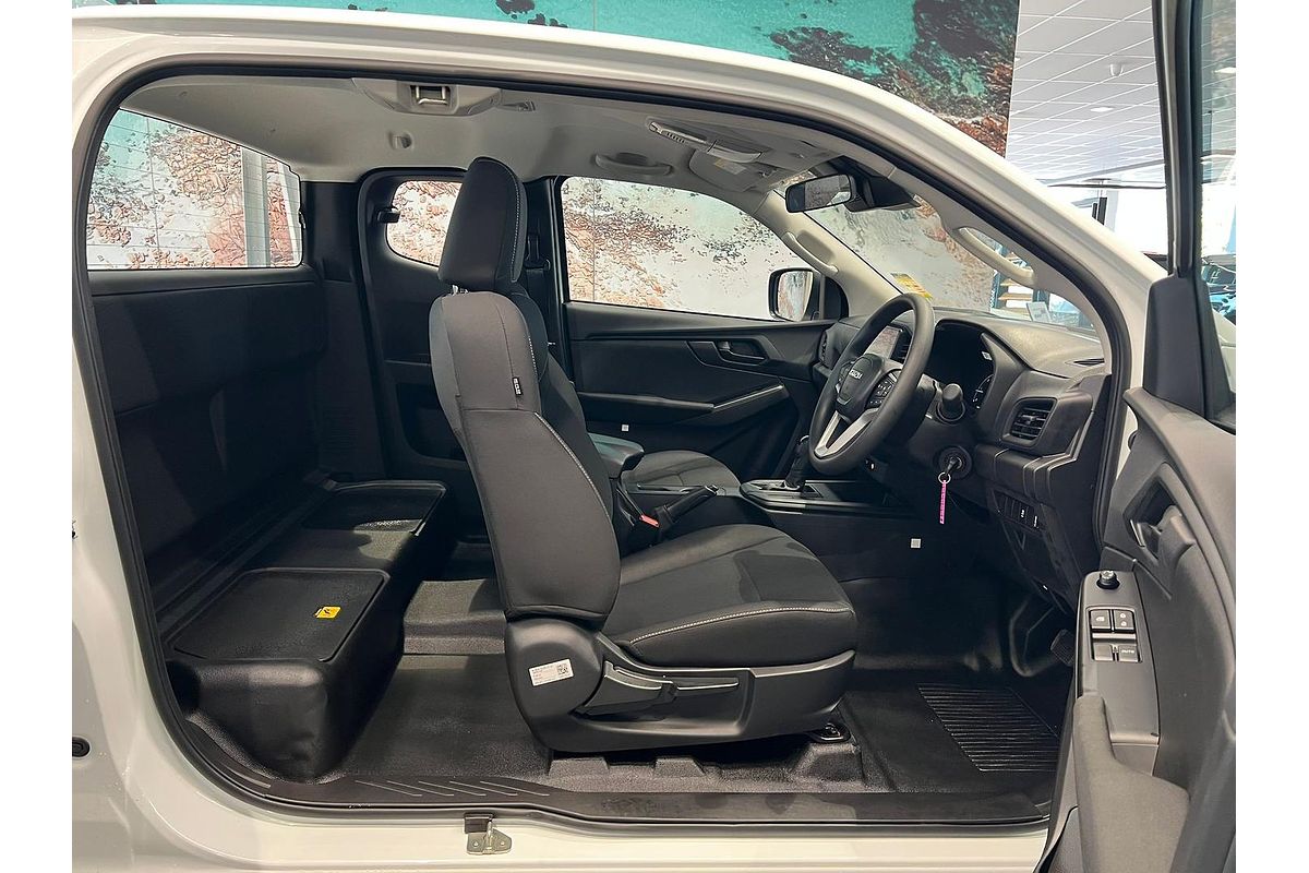 2024 Isuzu D-MAX SX High Ride Rear Wheel Drive