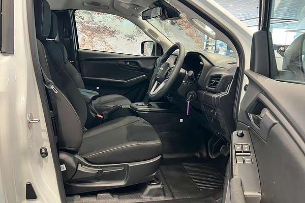 2024 Isuzu D-MAX SX High Ride Rear Wheel Drive