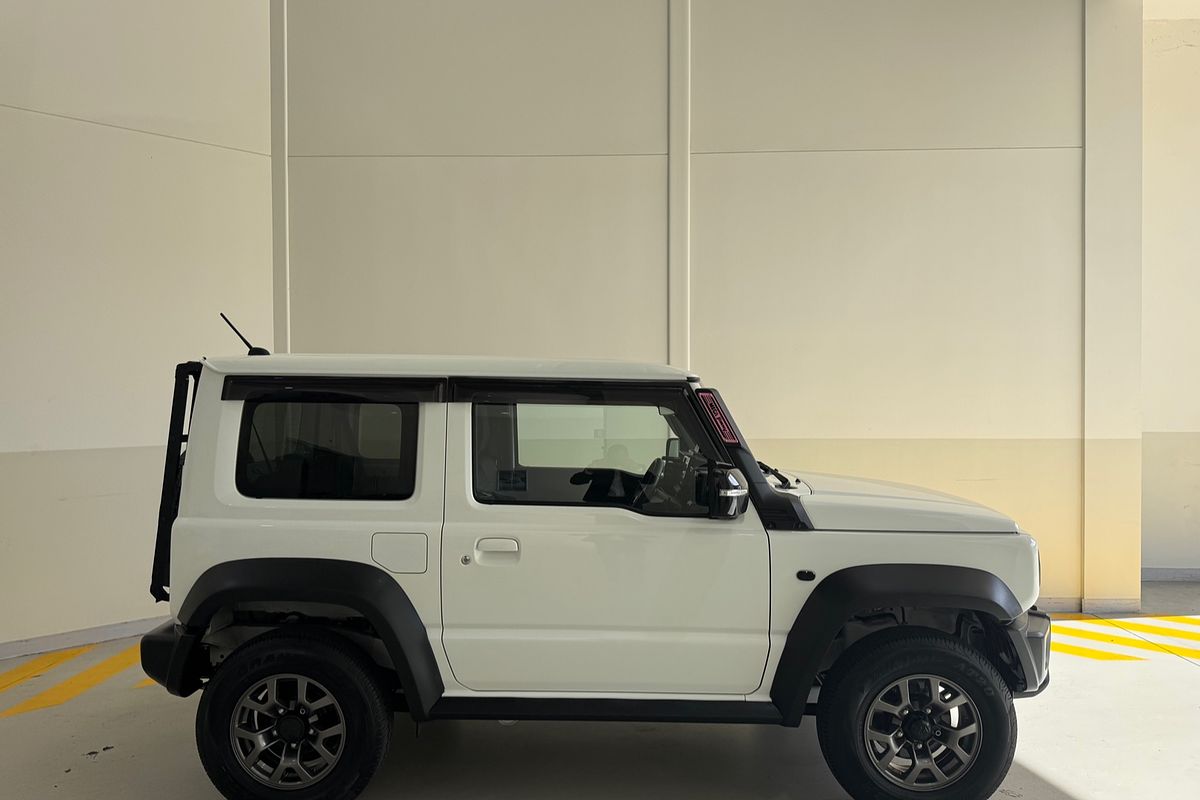 2023 Suzuki Jimny GLX GJ