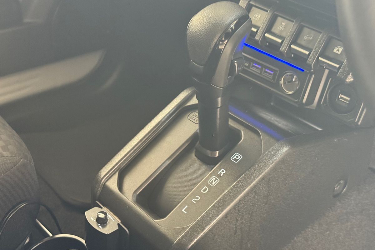 2023 Suzuki Jimny GLX GJ