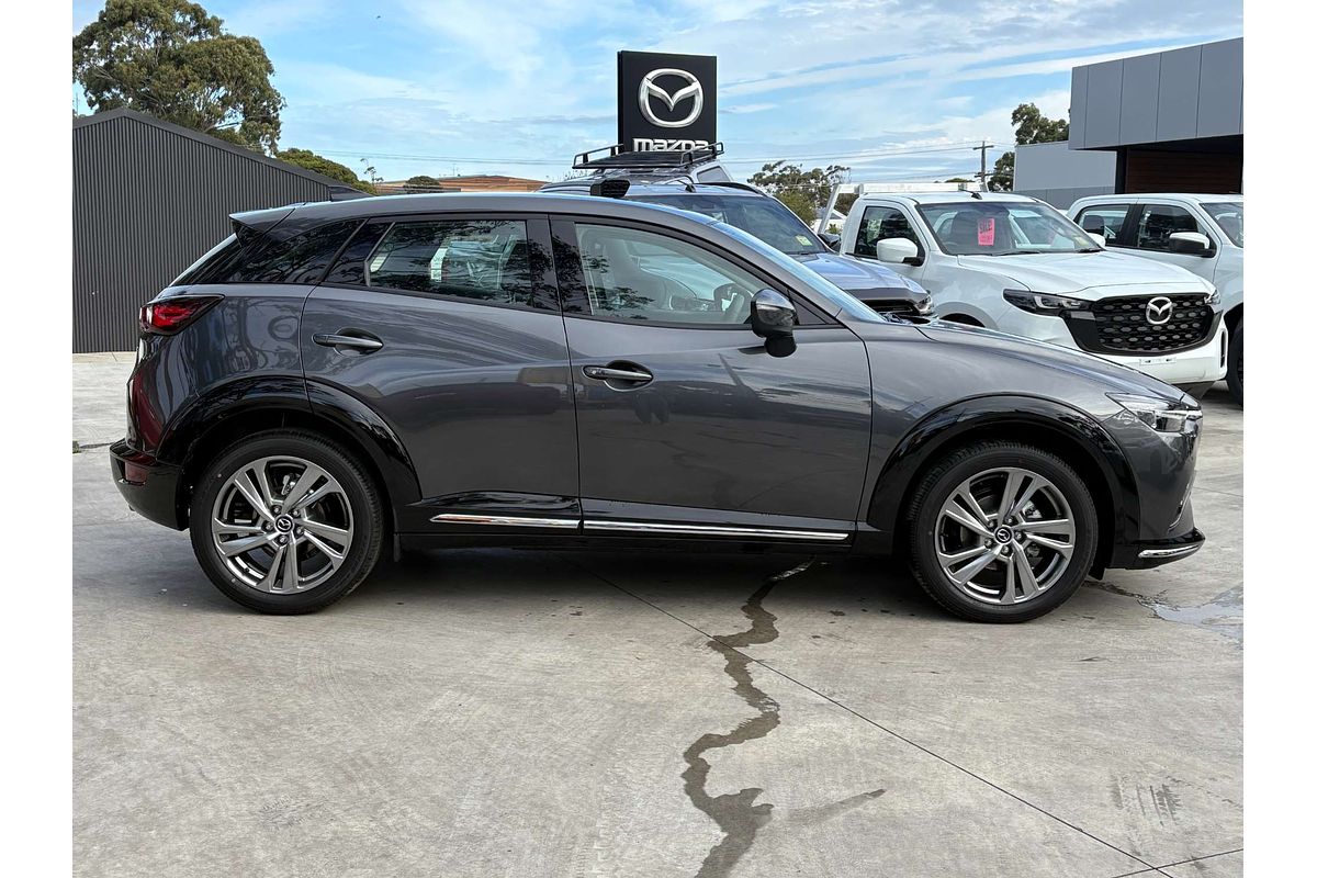 2025 Mazda CX-3 G20 Akari DK