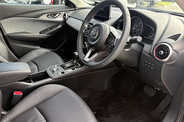 2025 Mazda CX-3 G20 Akari DK