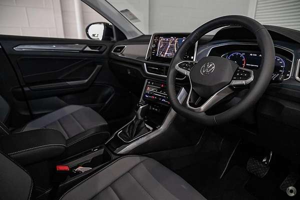 2025 Volkswagen T-Roc 110TSI Style D11