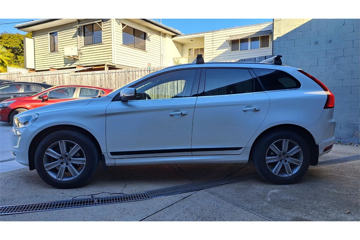 2016 Volvo XC60 D4 Luxury
