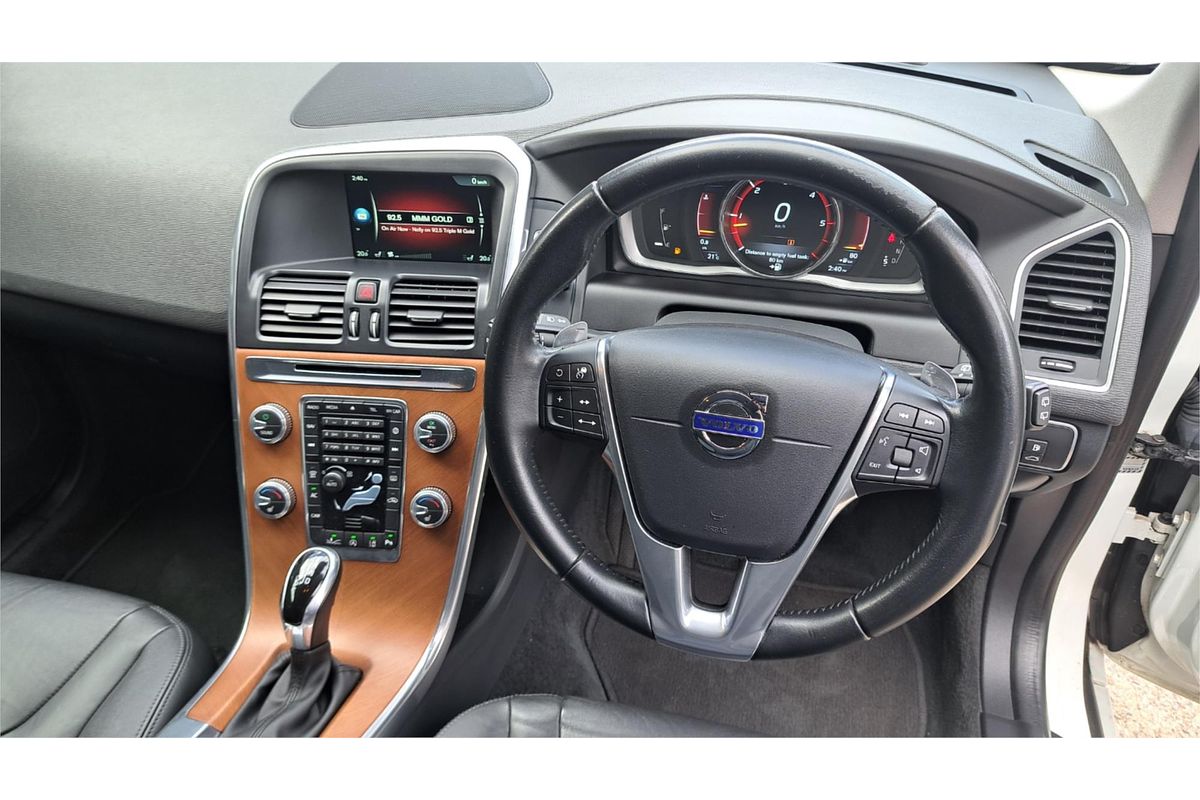 2016 Volvo XC60 D4 LUXURY DZ MY17