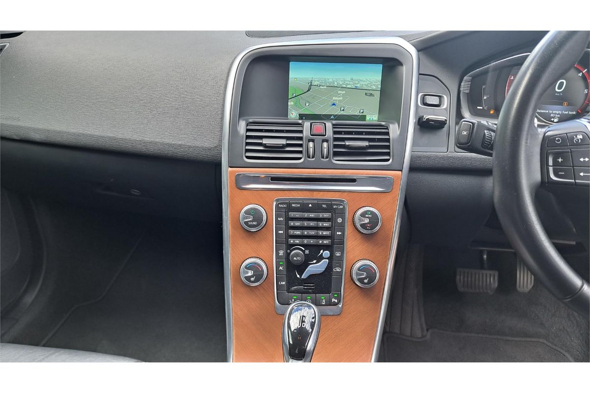 2016 Volvo XC60 D4 LUXURY DZ MY17