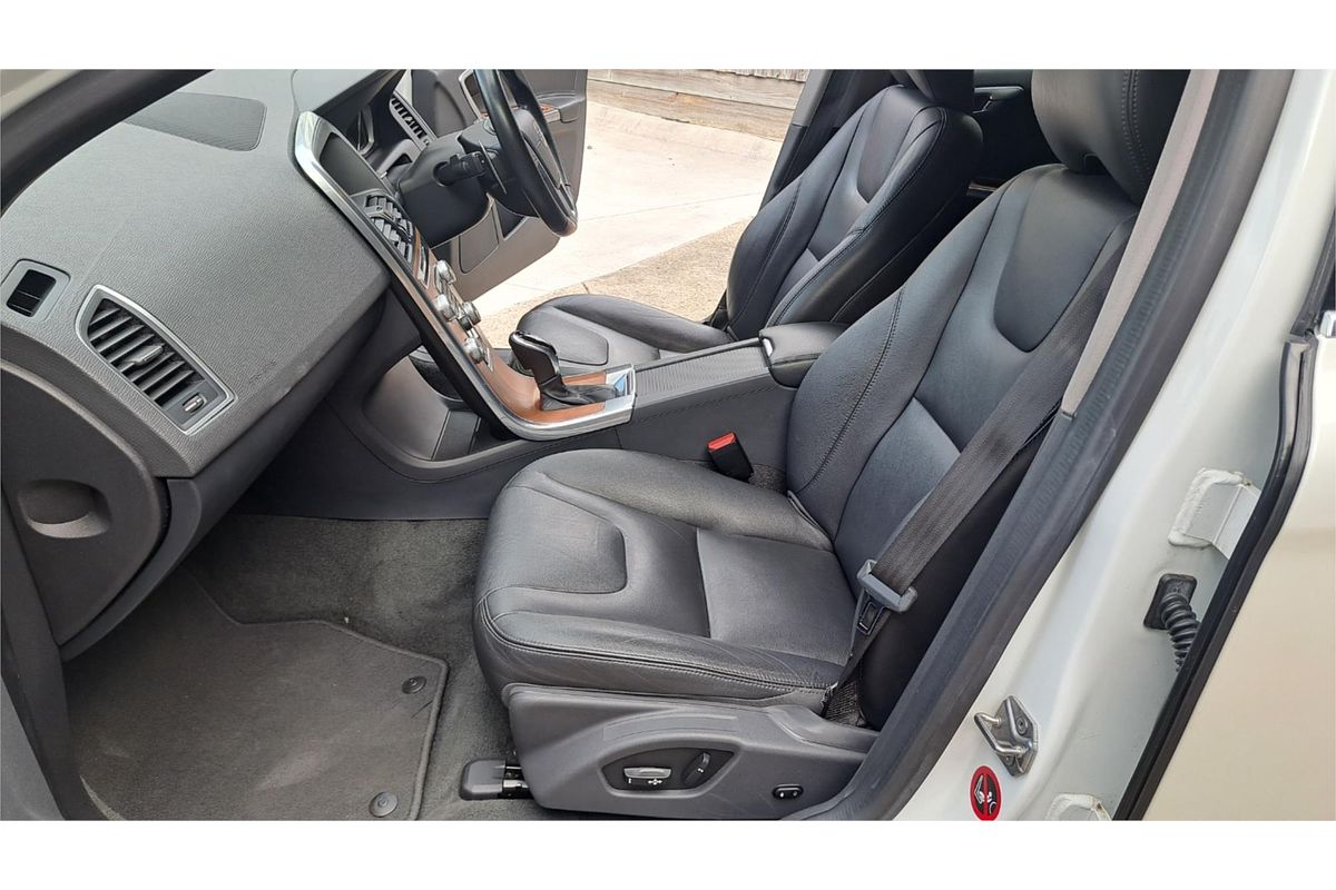 2016 Volvo XC60 D4 LUXURY DZ MY17