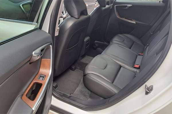 2016 Volvo XC60 D4 LUXURY DZ MY17
