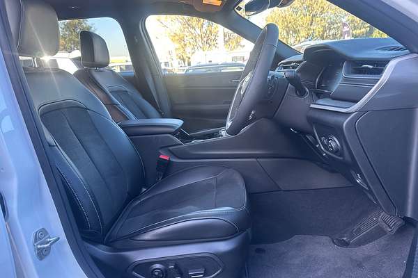 2023 Jeep Grand Cherokee Night Eagle WL