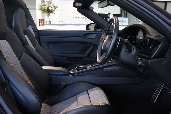 2023 Porsche 911 Targa Edition 50 Years Porsche Design 992