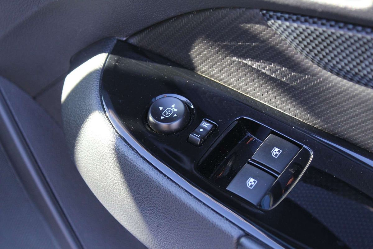 2016 Holden Ute SV6 Black VF Series II Rear Wheel Drive