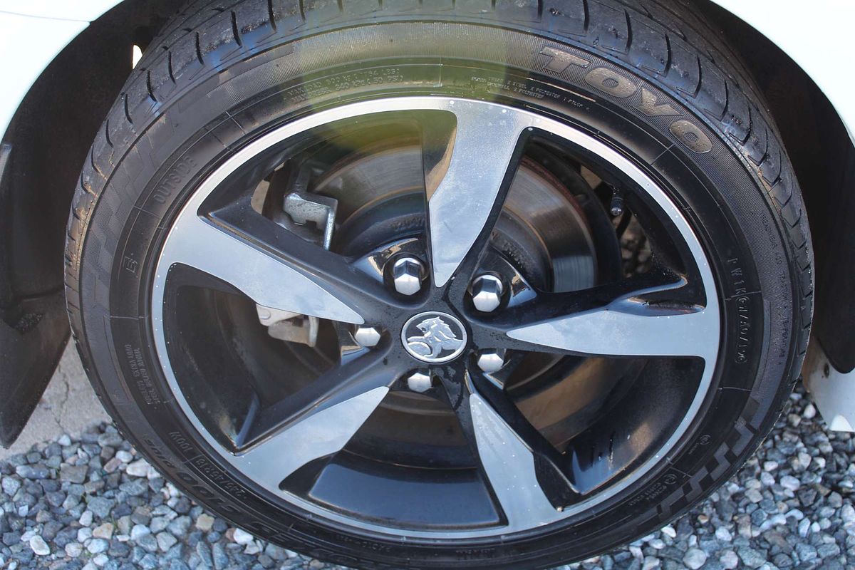 2016 Holden Ute SV6 Black VF Series II Rear Wheel Drive