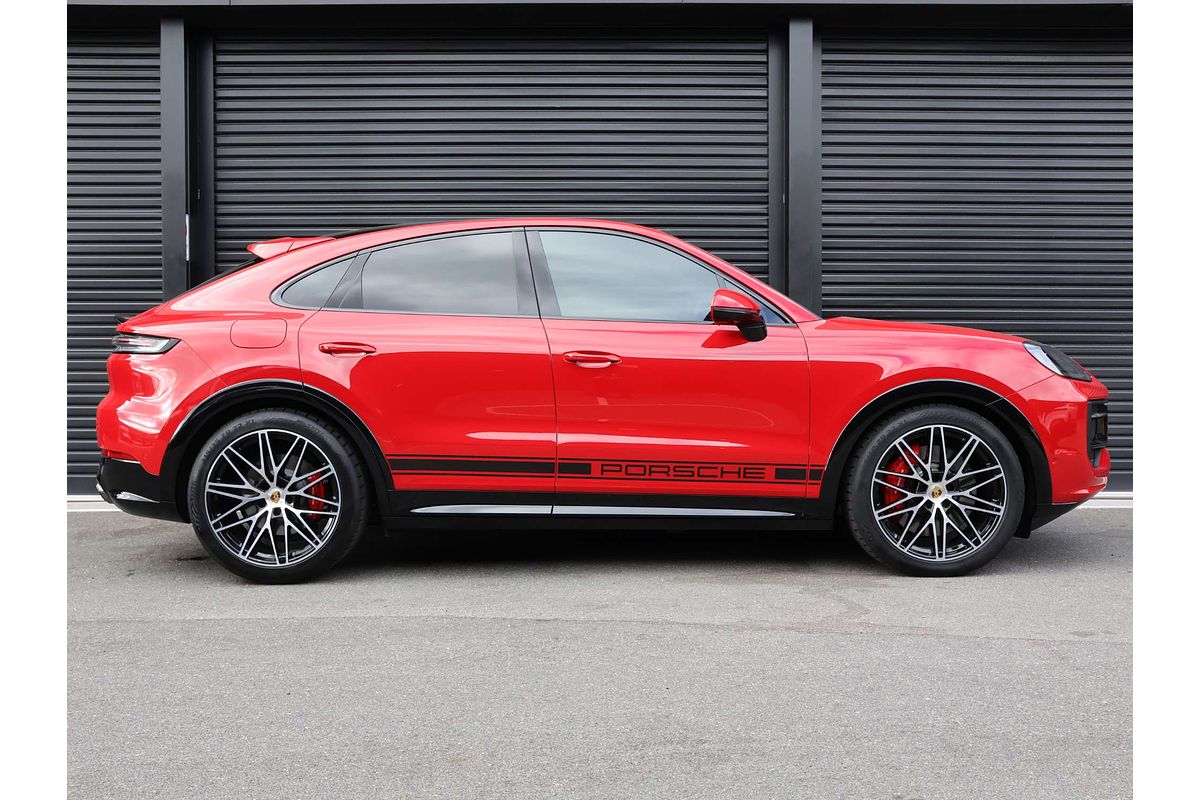2024 Porsche Cayenne GTS 9YB II