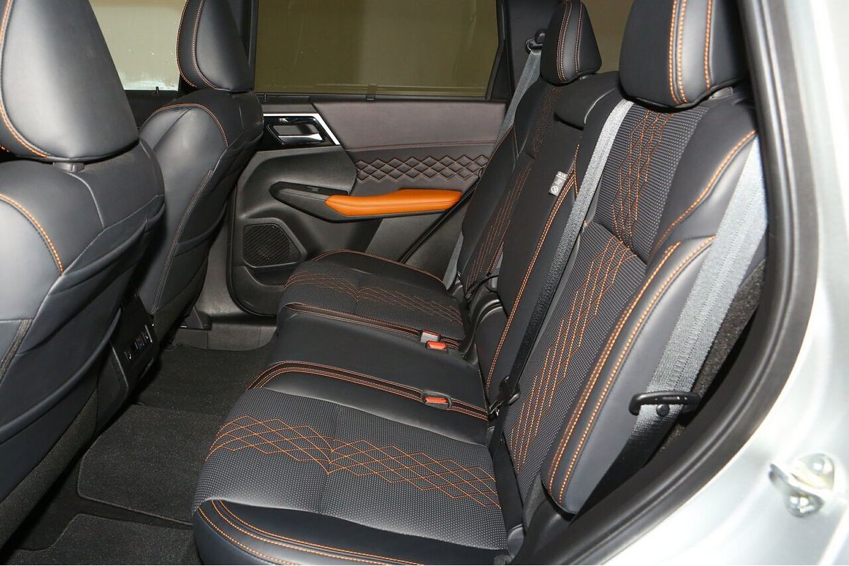 2023 Mitsubishi Outlander Exceed Tourer ZM